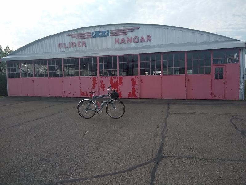 Glider hangar at the top of Harris Hill.